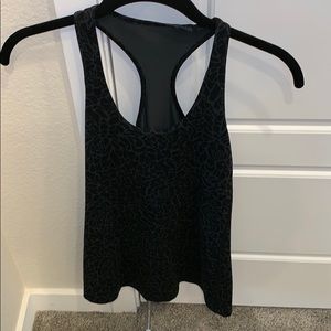Black and gray razor lulu fitted top